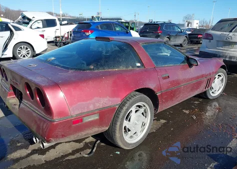 1988 Chevrolet Corvette z USA, uszkodzony, nr VIN 1G1YY2183J5100960